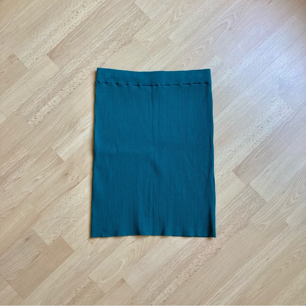 aritzia reso skirt